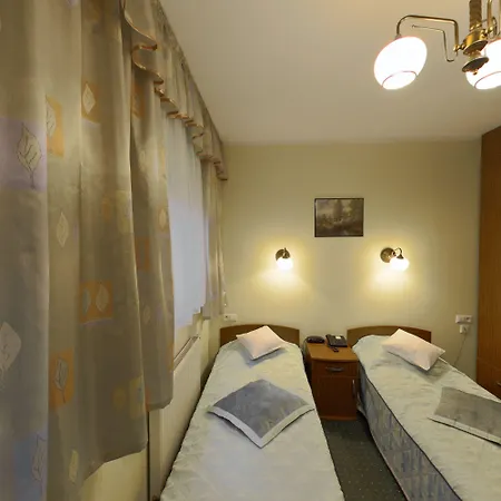Hotel Restauracja Podzamcze 2*