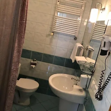 Hotel Restauracja Podzamcze 2*
