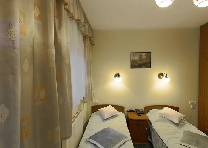 Hotel Restauracja Podzamcze 2*