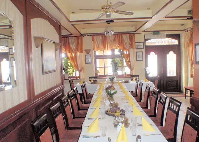 Hotel Restauracja Podzamcze 2*