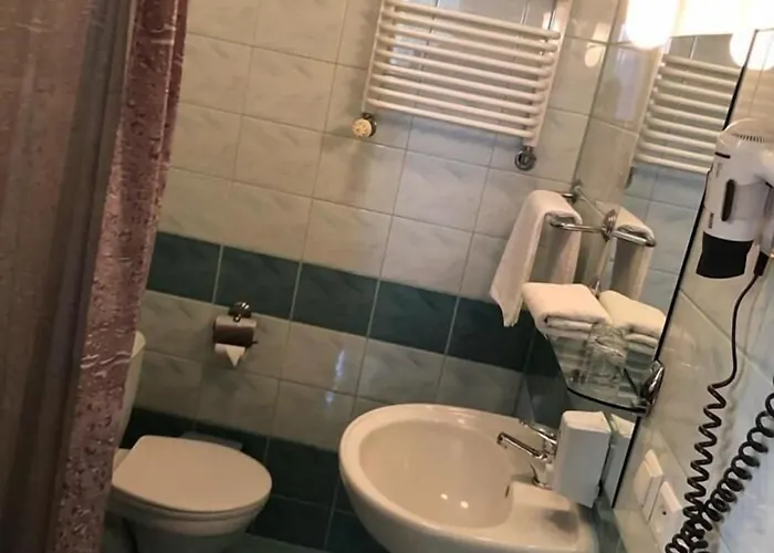 Hotel Restauracja Podzamcze 2*